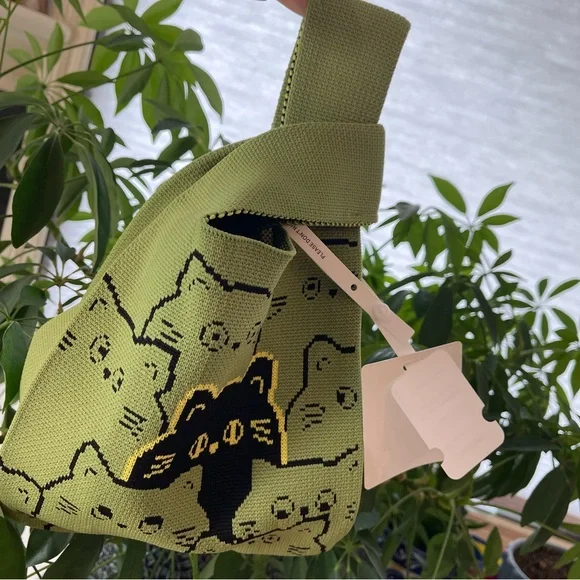 NWT Green Cat Compact Stylish Essentials Handheld Bag - Picture 4 of 7